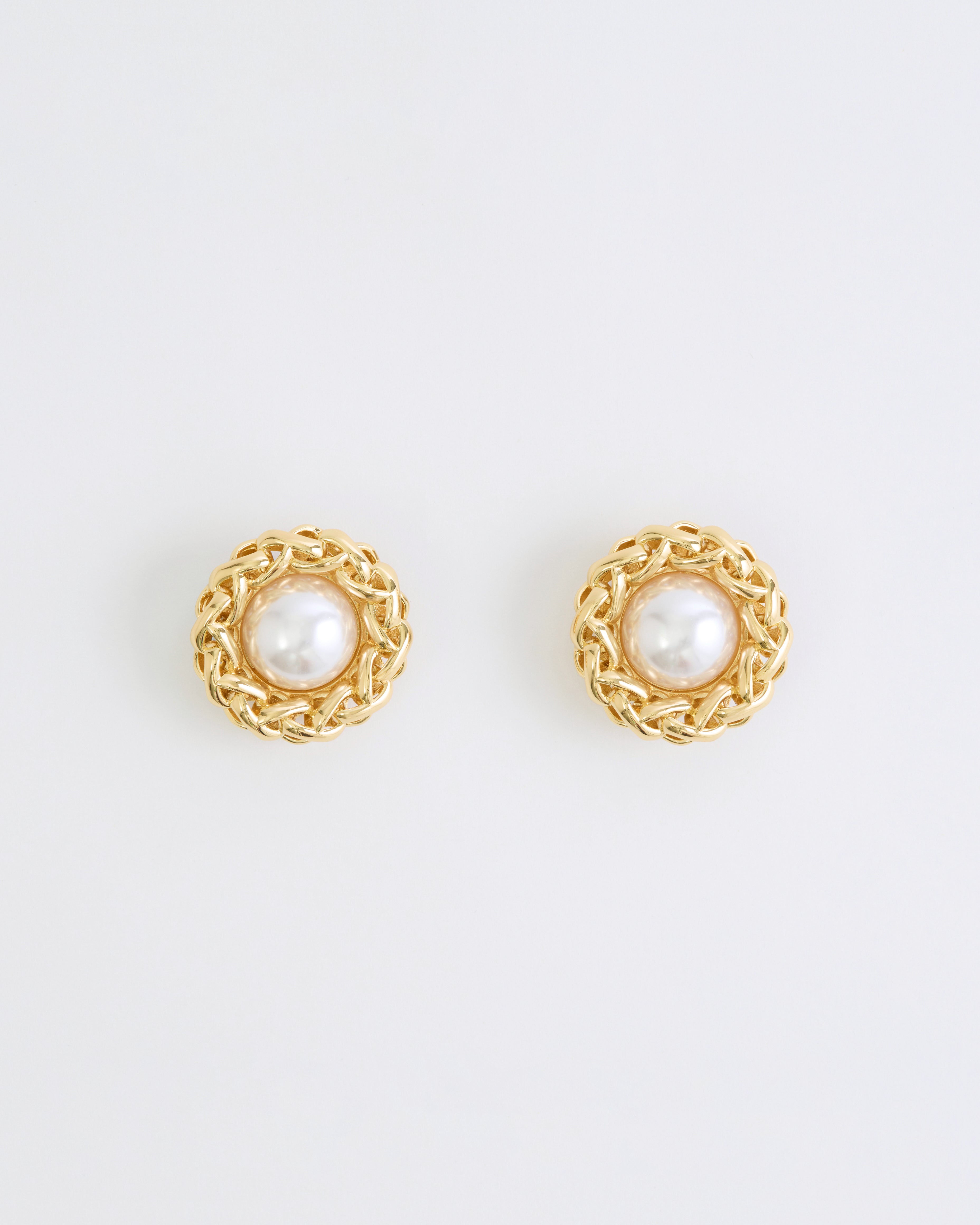 Victoria Pearl Earrings